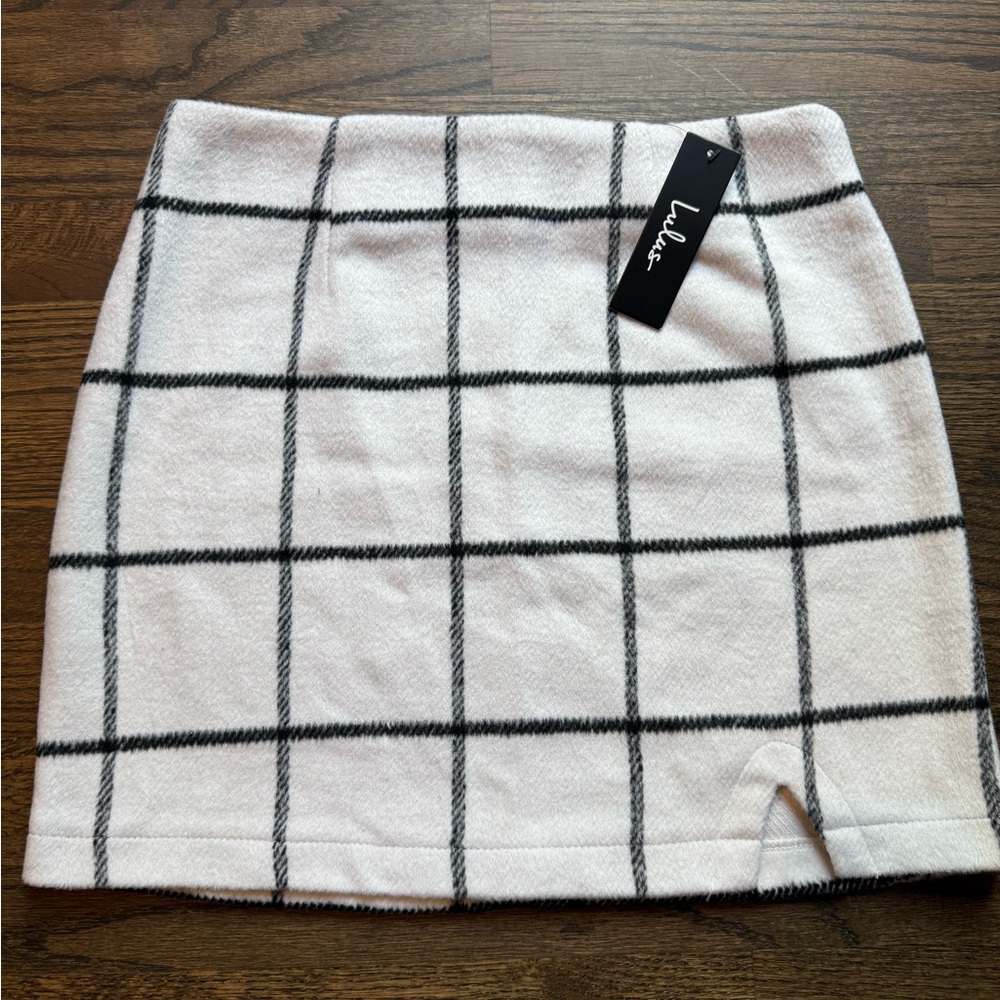 Lulu's White and Black Pencil Mini Skirt for Casual Wear